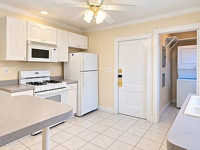 5th image of 70 Union St #1A