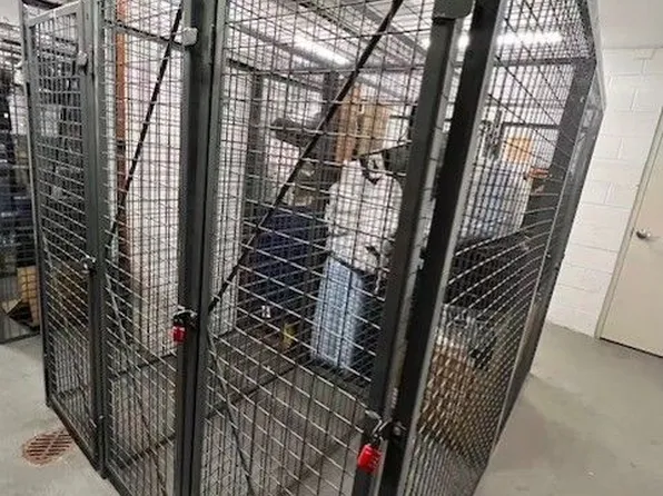 37 Grosvenor St #2, Toronto, ON M4Y 3G5