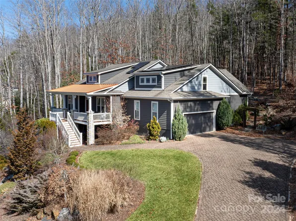 114 Greenwells Glory Dr, Candler, NC 28715