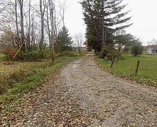 2nd image of 14867 Fontana Rd