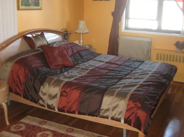 3845 Shore Pkwy image 1 of 23