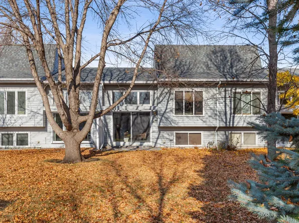 3509 7th St S, Moorhead, MN 56560