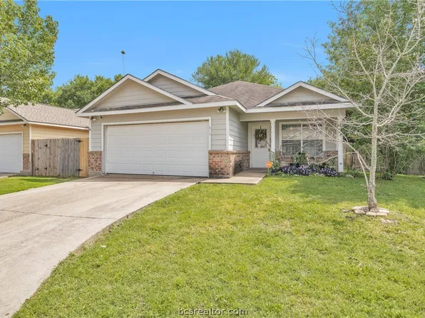 615 Roosevelt St, Navasota, TX 77868