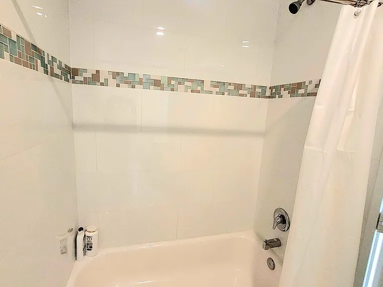 11810 SE Dixie Hwy #1 — Photo 7
