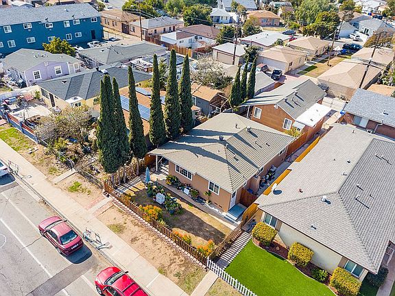 4th image of 2836 Fairmount Ave