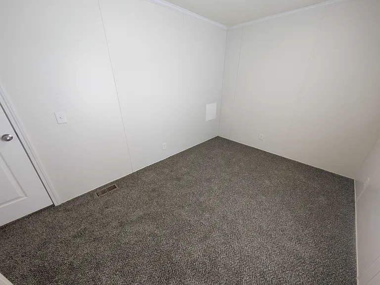 38000 Le Chateau Blvd #402 — Photo 18
