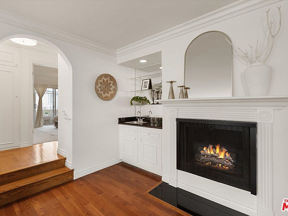 4th image of 1021 5th St APT 107