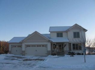 1808 Fieldstone Rd SW, Rochester, MN 55902