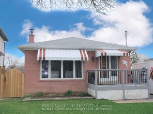 116 Lord Roberts Dr, Toronto, ON M1K 3W8
