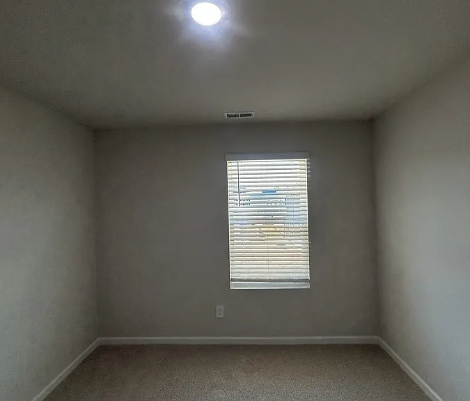 1033 Saint Lawrence Dr — Photo 13