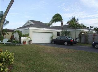 15450 SW 157th Ter, Miami, FL 33187