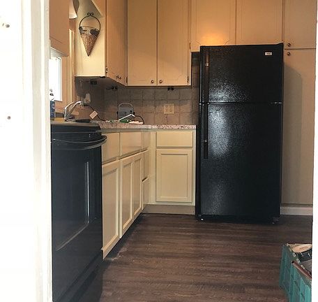 3rd image of 1255 E 346th St