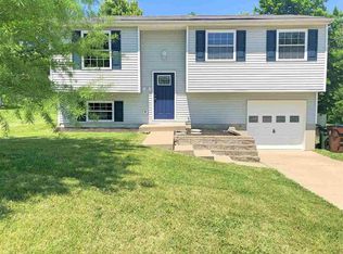 32 Hideaway Dr, Covington, KY 41017