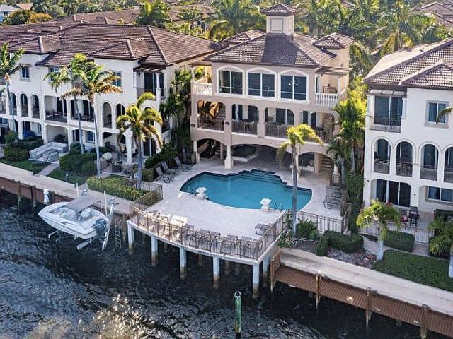 1st image of 3042 Waterside Cir