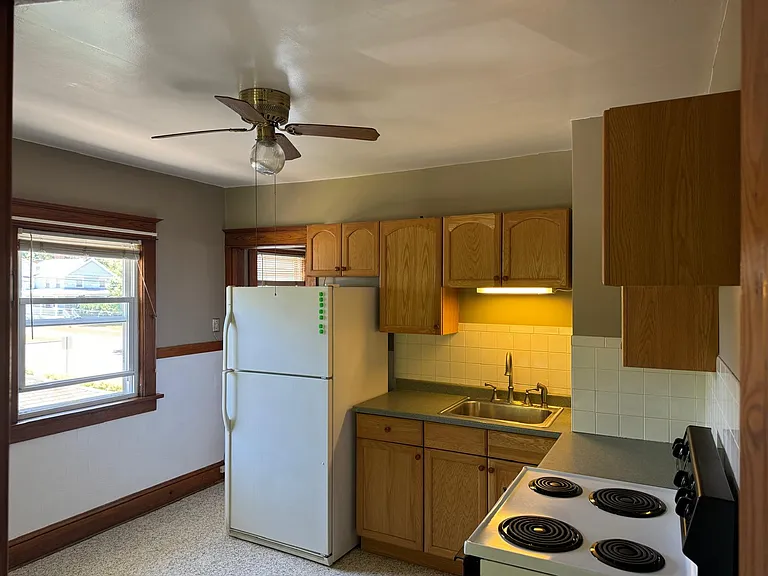 10 Dorchester Ave #1 — Photo 9