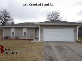 8331 Crooked Bend Rd, Roscoe, IL 61115