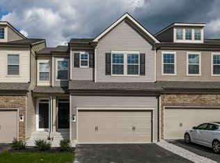 9 Nicklaus Dr, Downingtown, PA 19335