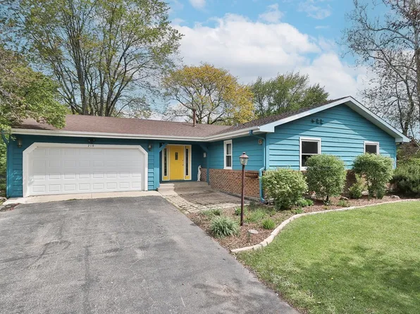 218 E Nerge Rd, Roselle, IL 60172