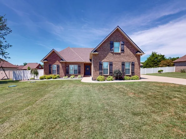 229 Waldron View Dr, Murfreesboro, TN 37130