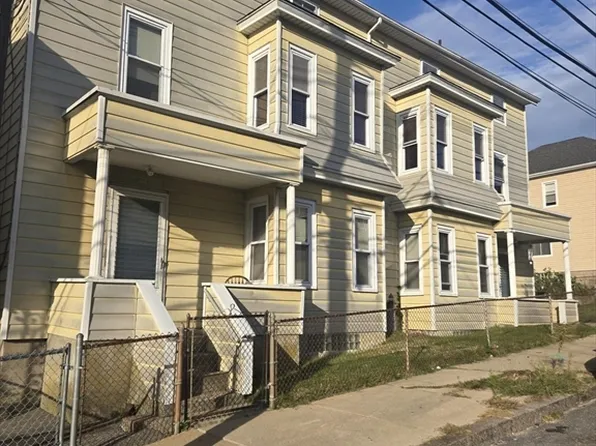 636-644 Dwelly St, Fall River, MA 02724