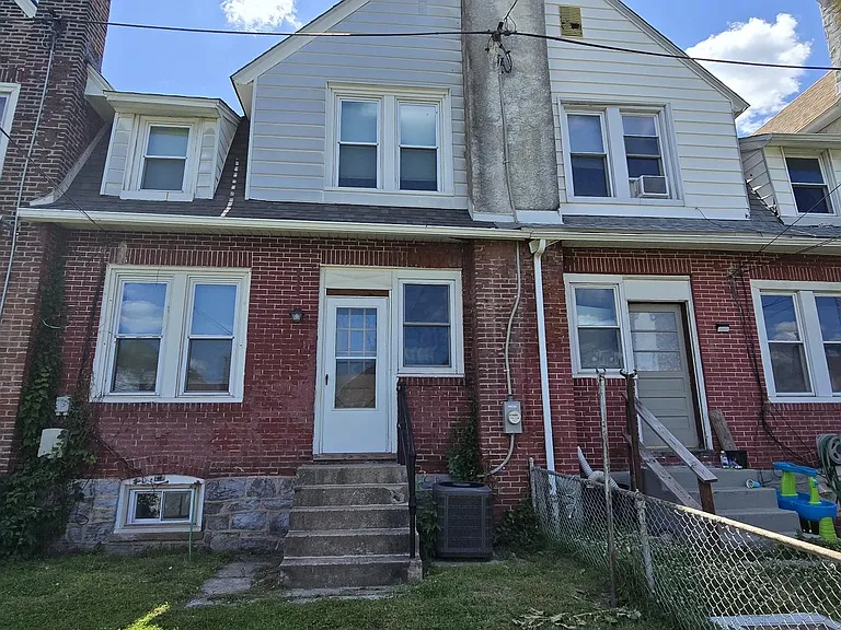34 Maple St — Photo 25