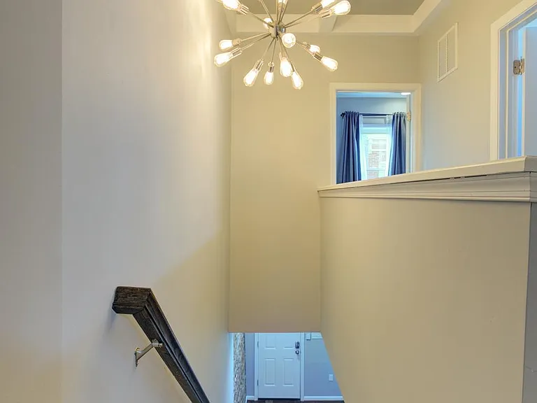 16 N Bradford St — Photo 15