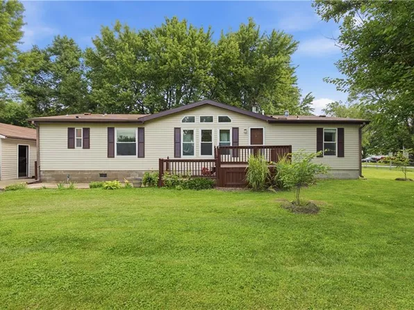 902 N Mullen St, Raymore, MO 64083