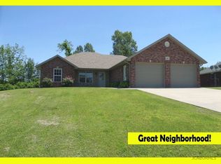 395 Spring Ave, Holts Summit, MO 65043