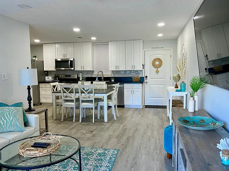 350 Taylor Ave #B22 — Photo 9