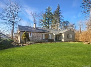 3461 Ravenswood Rd, Marysville, MI 48040