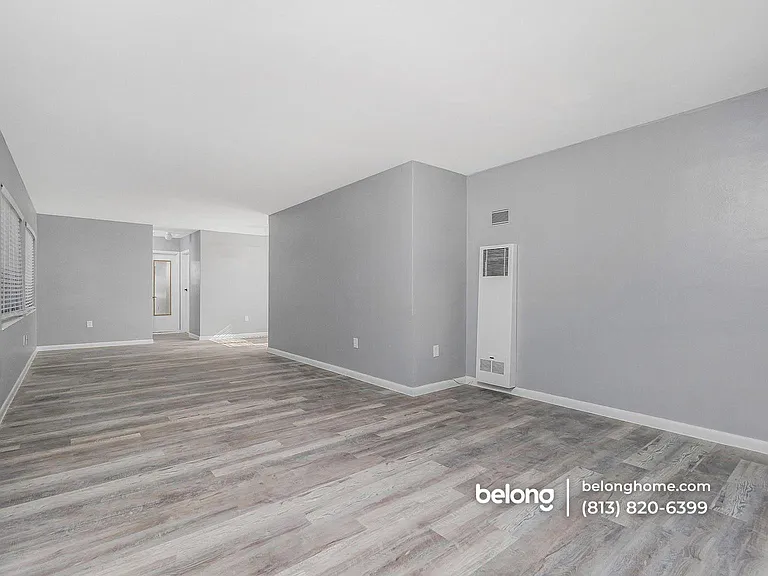 691 Sharon Cir — Photo 5