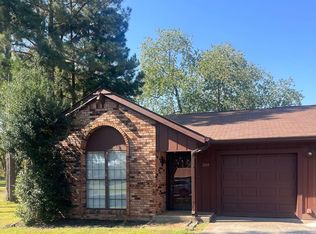 209 Woodbine Dr, Paducah, KY 42001