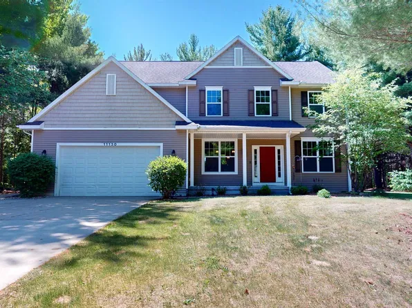 11130 French Ct, Williamsburg, MI 49690