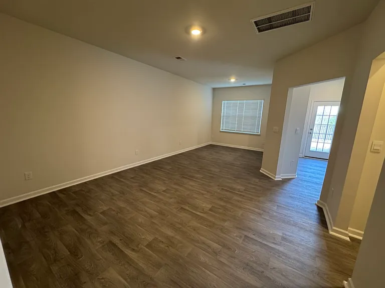 1343 Amberview Ln #1 — Photo 3