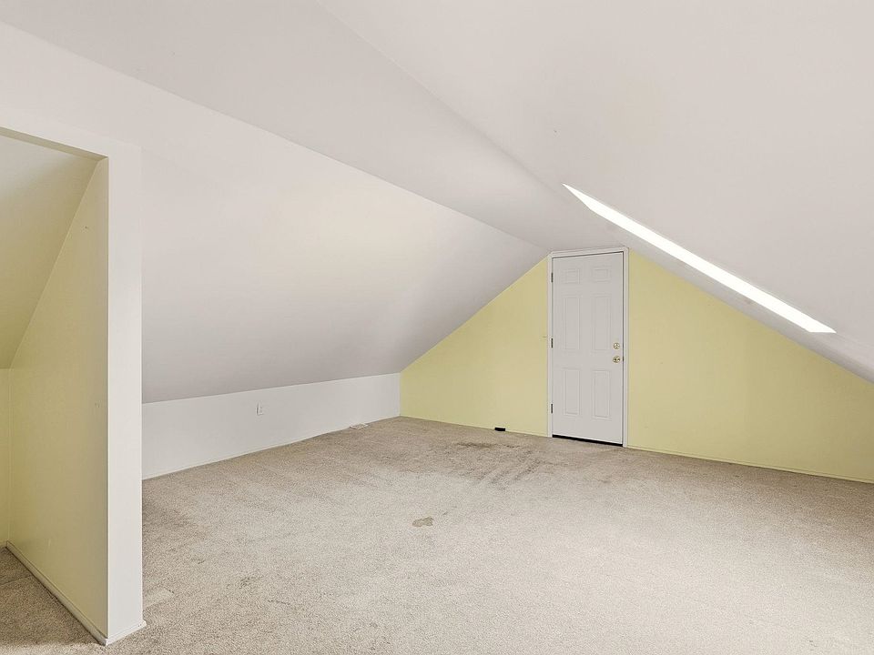 20th image of 817 E Wabash Ave