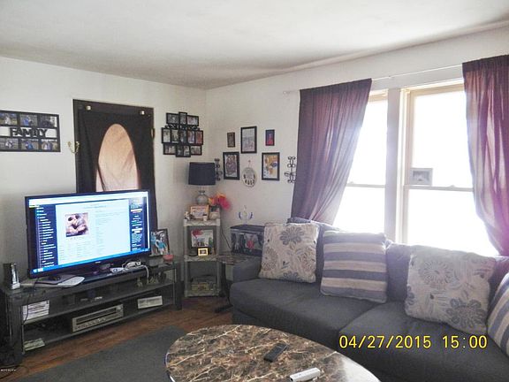 4th image of 98 E Marion Ave