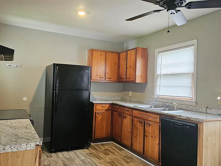 1609 Armstrong St NW — Photo 6