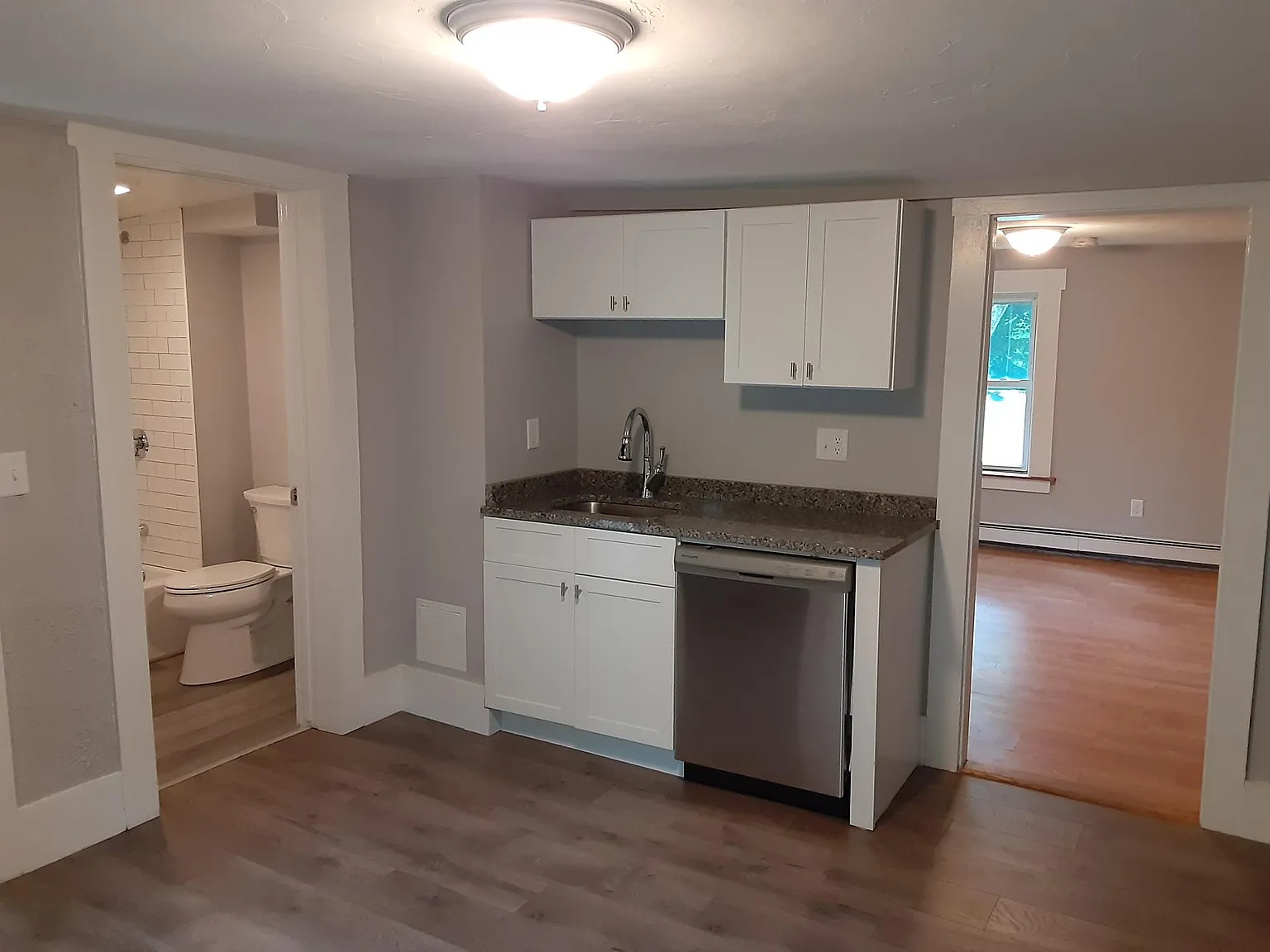2 bed, 700 sqft, $1,950 — Photo 3