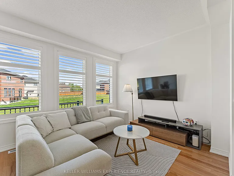 75 Wakefield Blvd — Photo 9