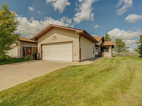 2002 E Capitol Ave, Bismarck, ND 58501