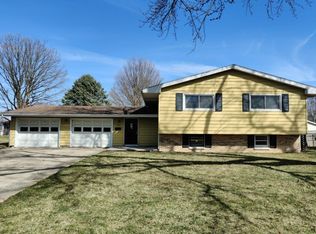 1357 Harmon Dr, Rantoul, IL 61866