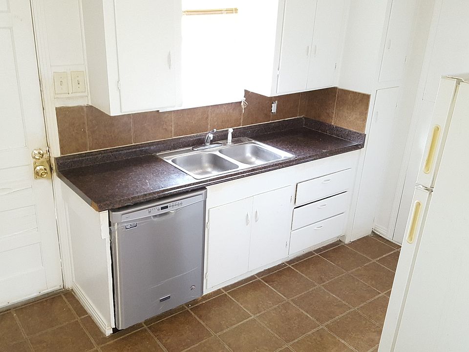 1st image of 2761 Brentwood Dr