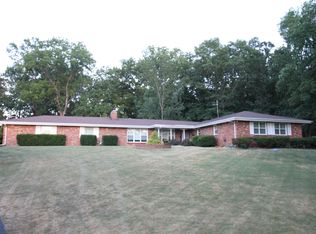 5650 S Southwood Rd, Springfield, MO 65804