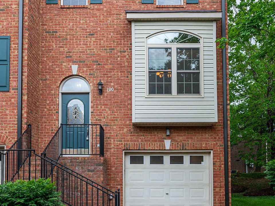 1st image of 100 Carriage Ct
