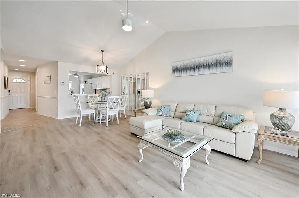 2 bed, 2.0 bath, 1200 sqft, $4,700 — Photo 4