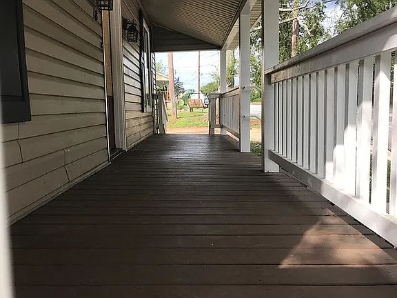 2nd image of 18 Courtney St