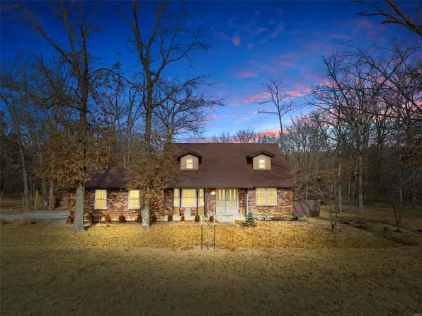 9 Oakwood Est, Wright City, MO 63390