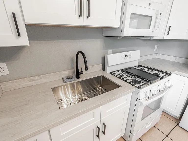 4421 N 23rd Ave #2 — Photo 3