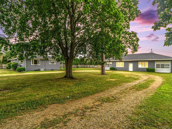 106 N Erie St, Three Rivers, MI 49093