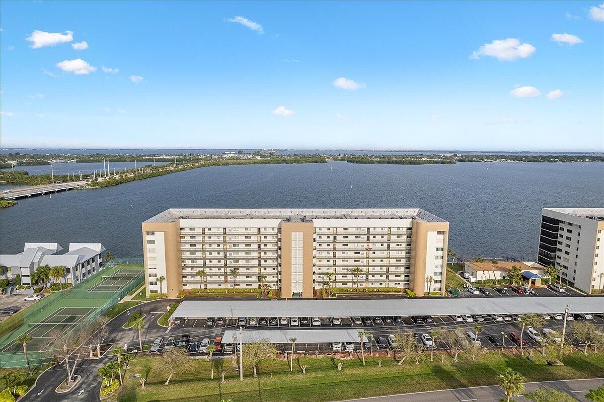 200 S Sykes Creek Pkwy APT 807, Merritt Island, FL 32952 Zillow
